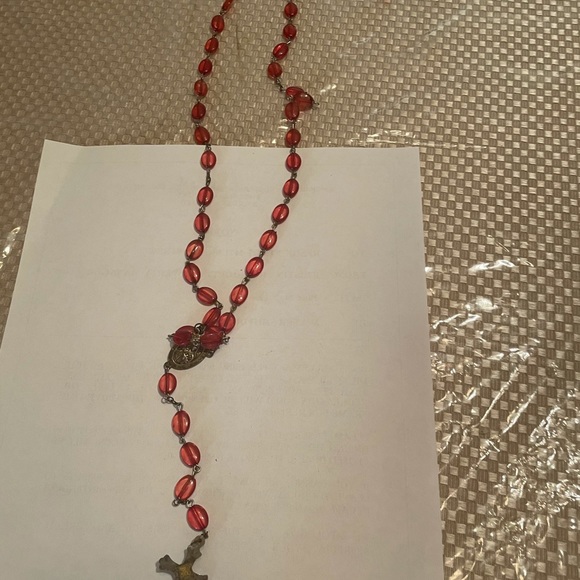 Traditional Red Oval Catholic Prayer Rosary Beads - Picture 5 of 8